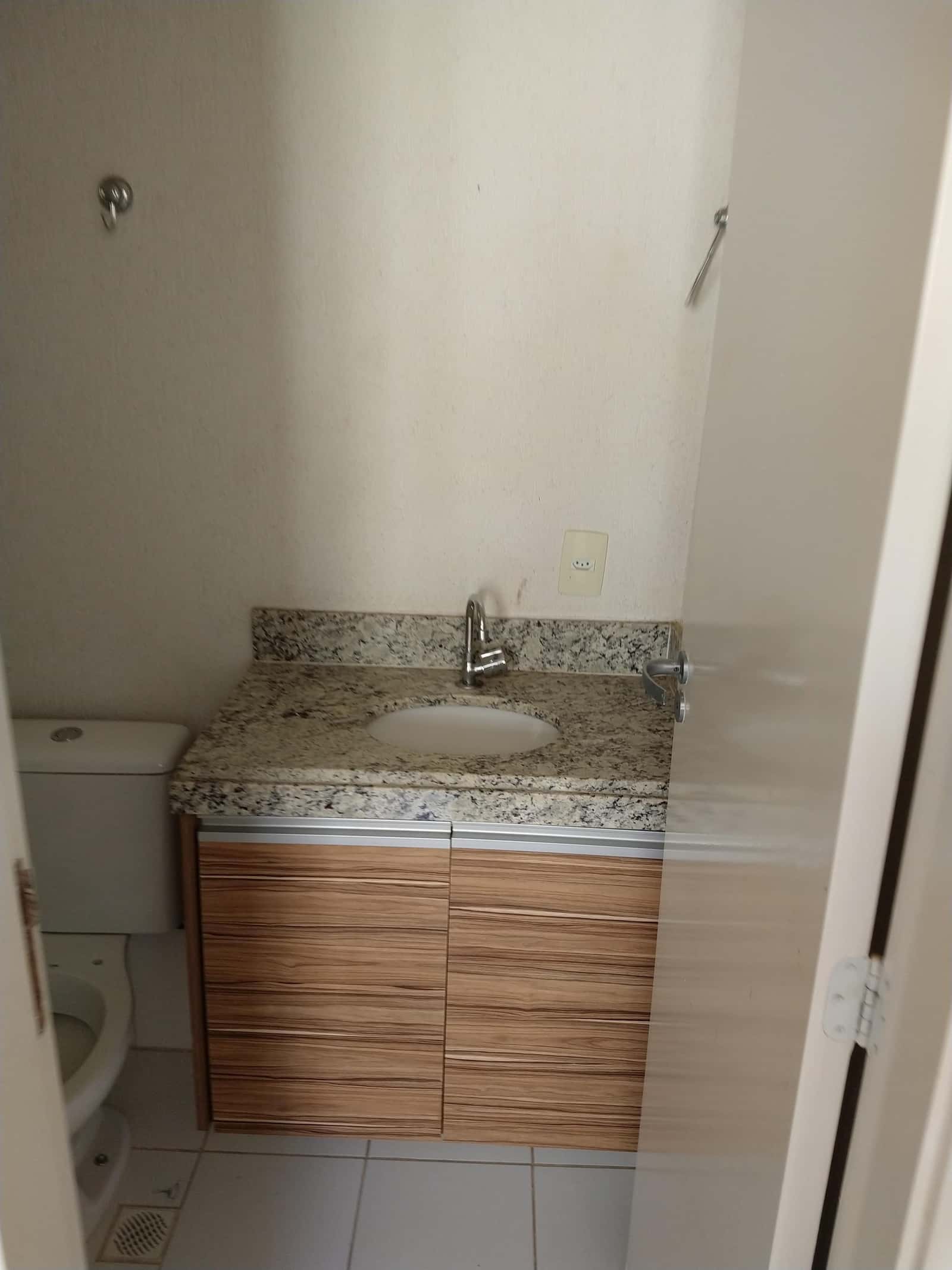 Apartamento 2 quartosQts sendo 1 suíteSuíte, com 1 vaga vaga de garagem, disponível para à venda no