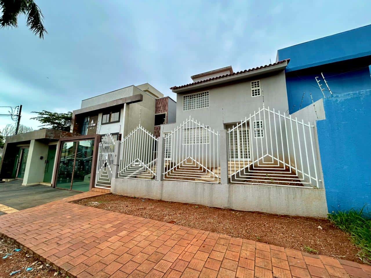 Sobrado à venda no Jardim Ana Lúcia – 3 Quartos, 2 Suítes, 200 m² de área construída