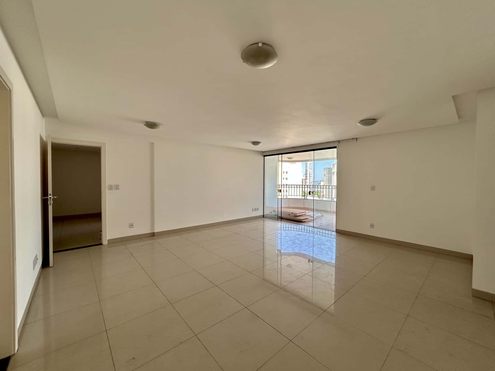 Apartamento de Alto Padrão 4 Suítes Plenas - Goiânia