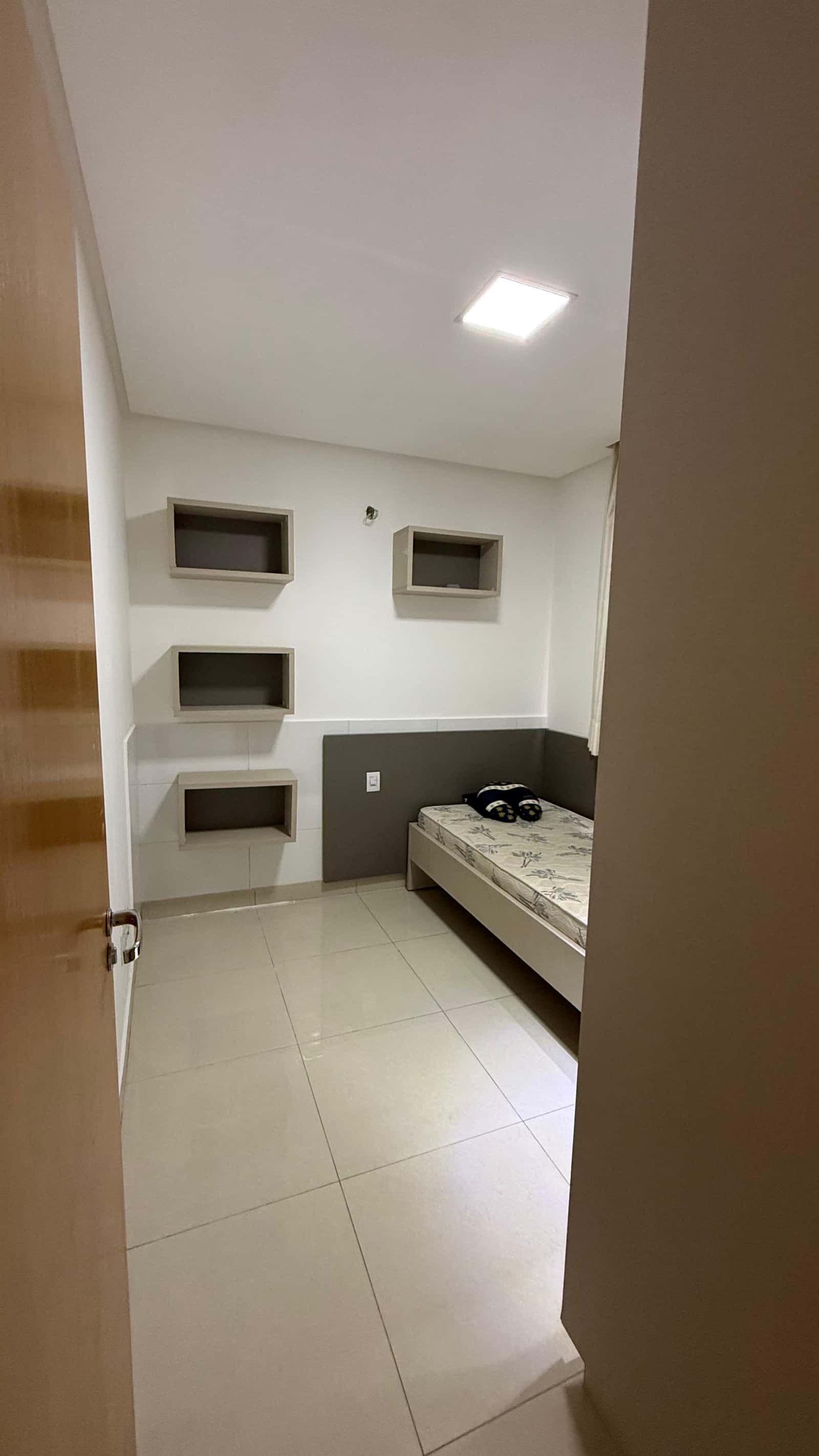Excelente Casa de Médio Padrão com 3 Quartos (Suíte) – 220m²