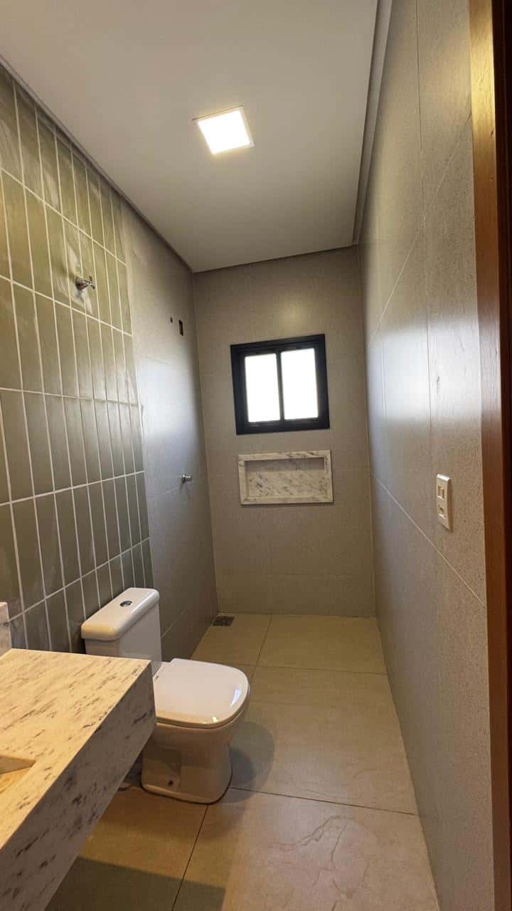 🏡 CASA NO SETOR DOS FUNCIONÁRIOS – ALTO PADRÃO  3 SUITES