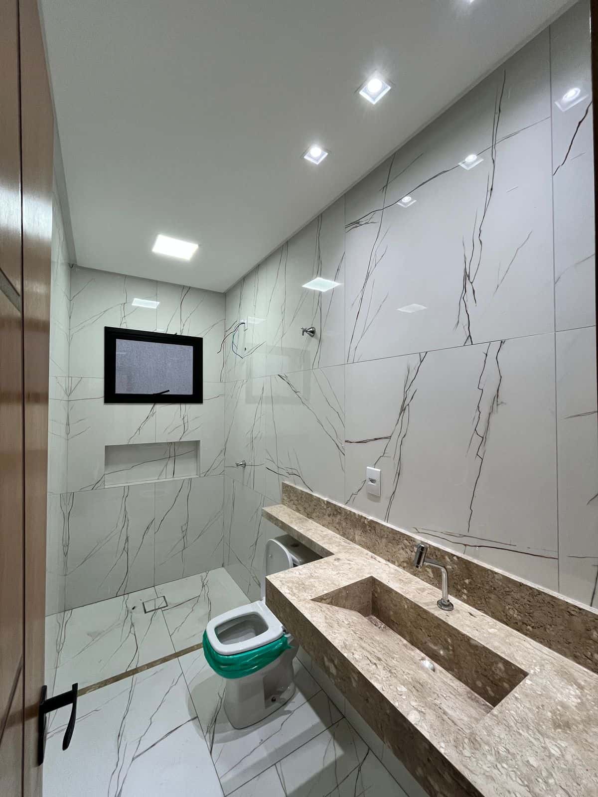 casa 3 quartos sendo  2 suites 3 marias 150 mts lote 240