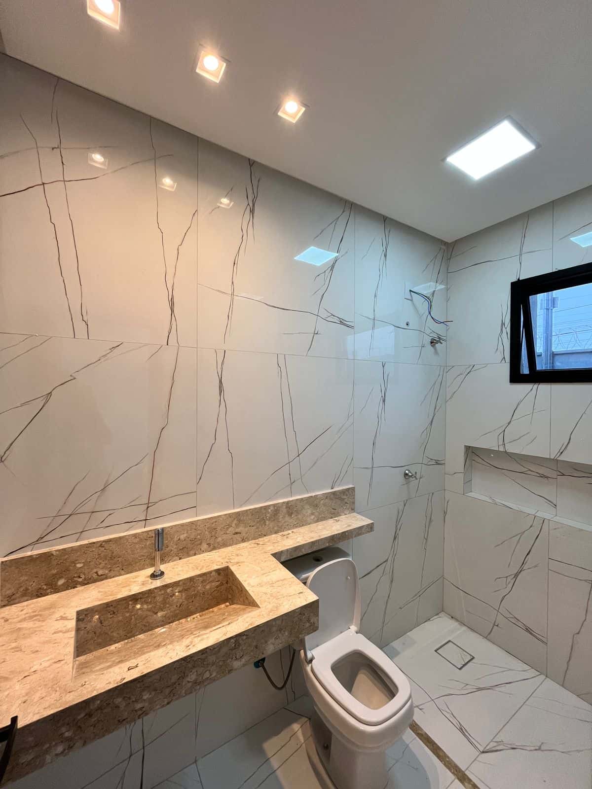 casa 3 quartos sendo  2 suites 3 marias 150 mts lote 240