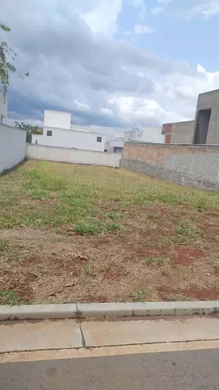 Lote à venda no Terras Alpha Residencial 1 – Senador Canedo (GO)