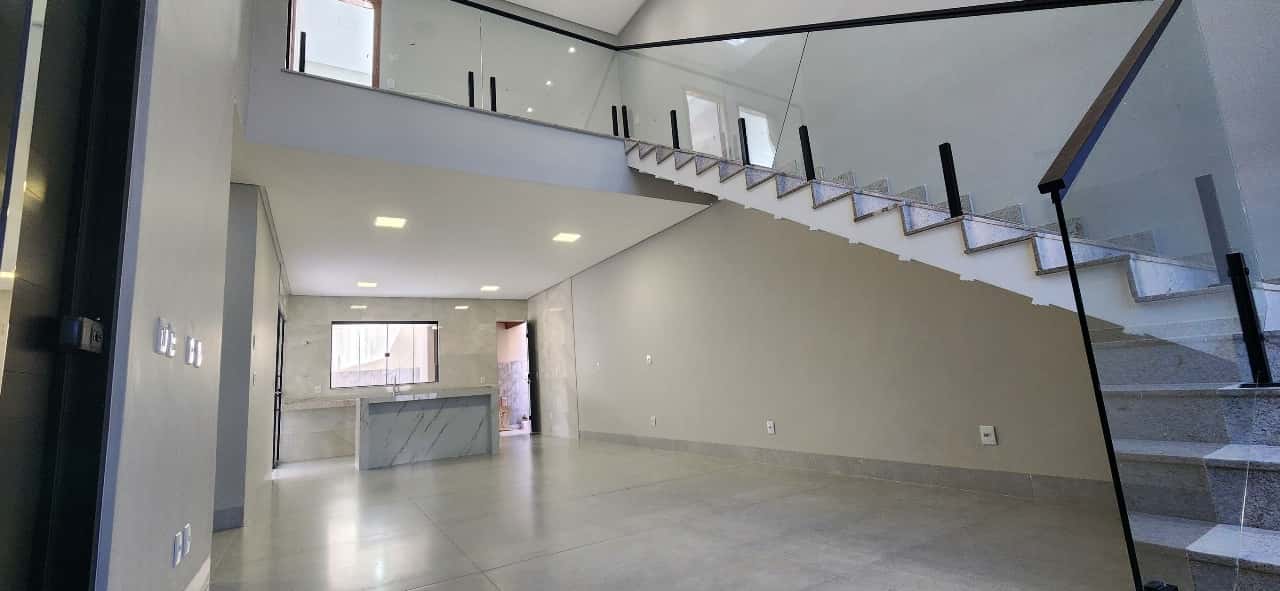 CASA 4 SUITES PROXIMO A T63 NO PARQUE ANHANGUERA