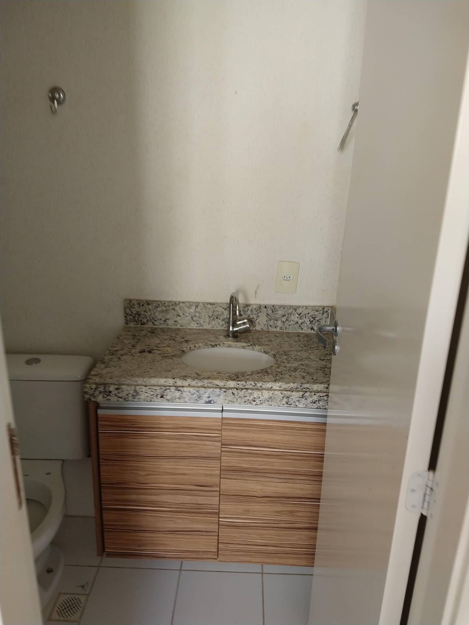 Apartamento 2 quartosQts sendo 1 suíteSuíte, com 1 vaga vaga de garagem, disponível para à venda no