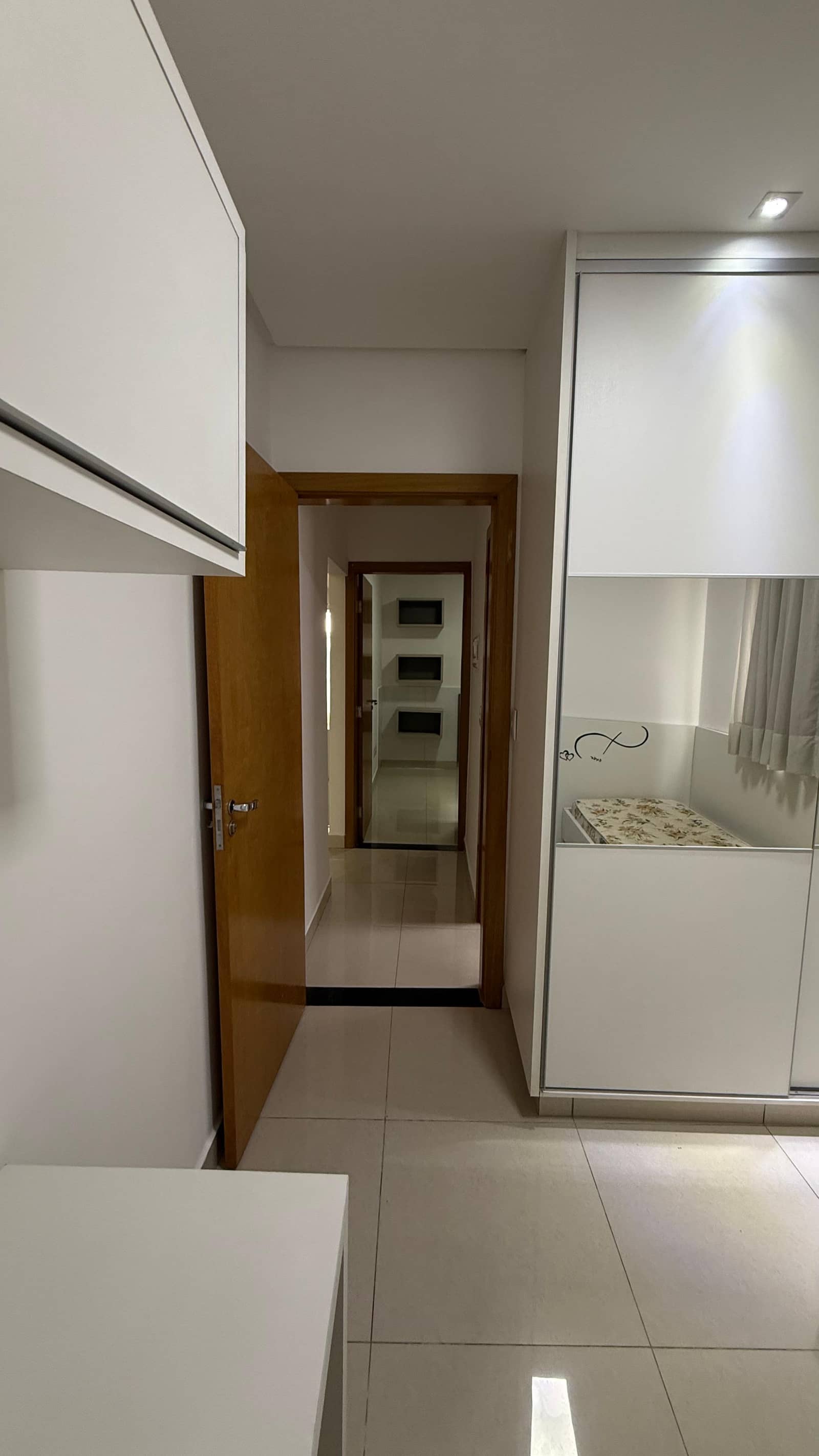 Excelente Casa de Médio Padrão com 3 Quartos (Suíte) – 220m²