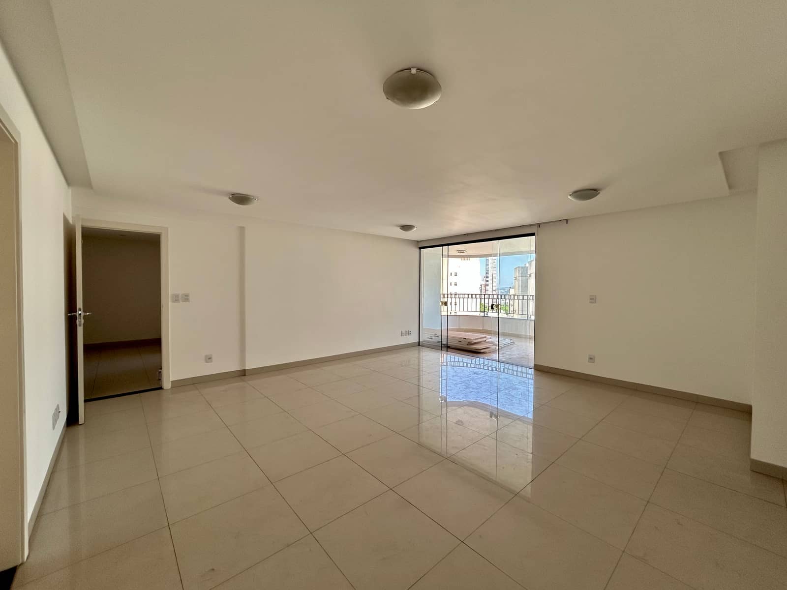 Apartamento de Alto Padrão 4 Suítes Plenas - Goiânia