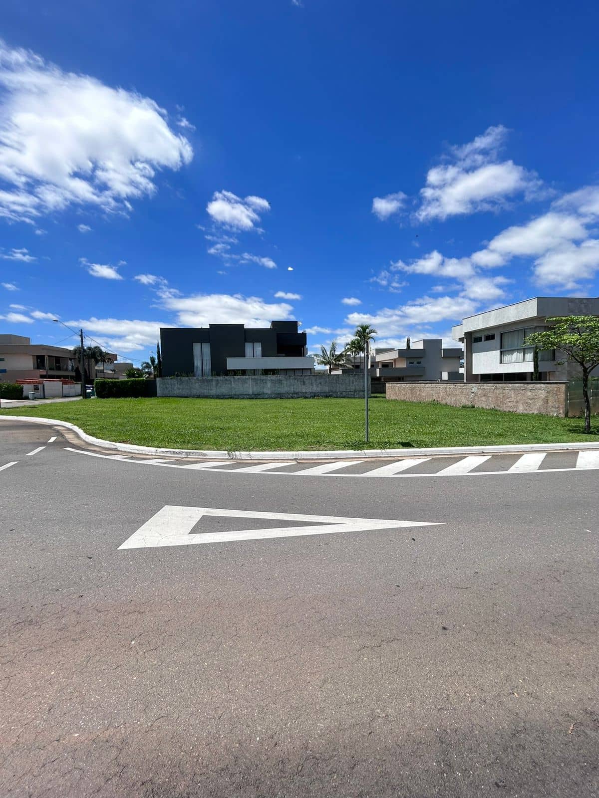 Lote de Esquina – 617,70 m² | Jardins Lisboa – Goiânia