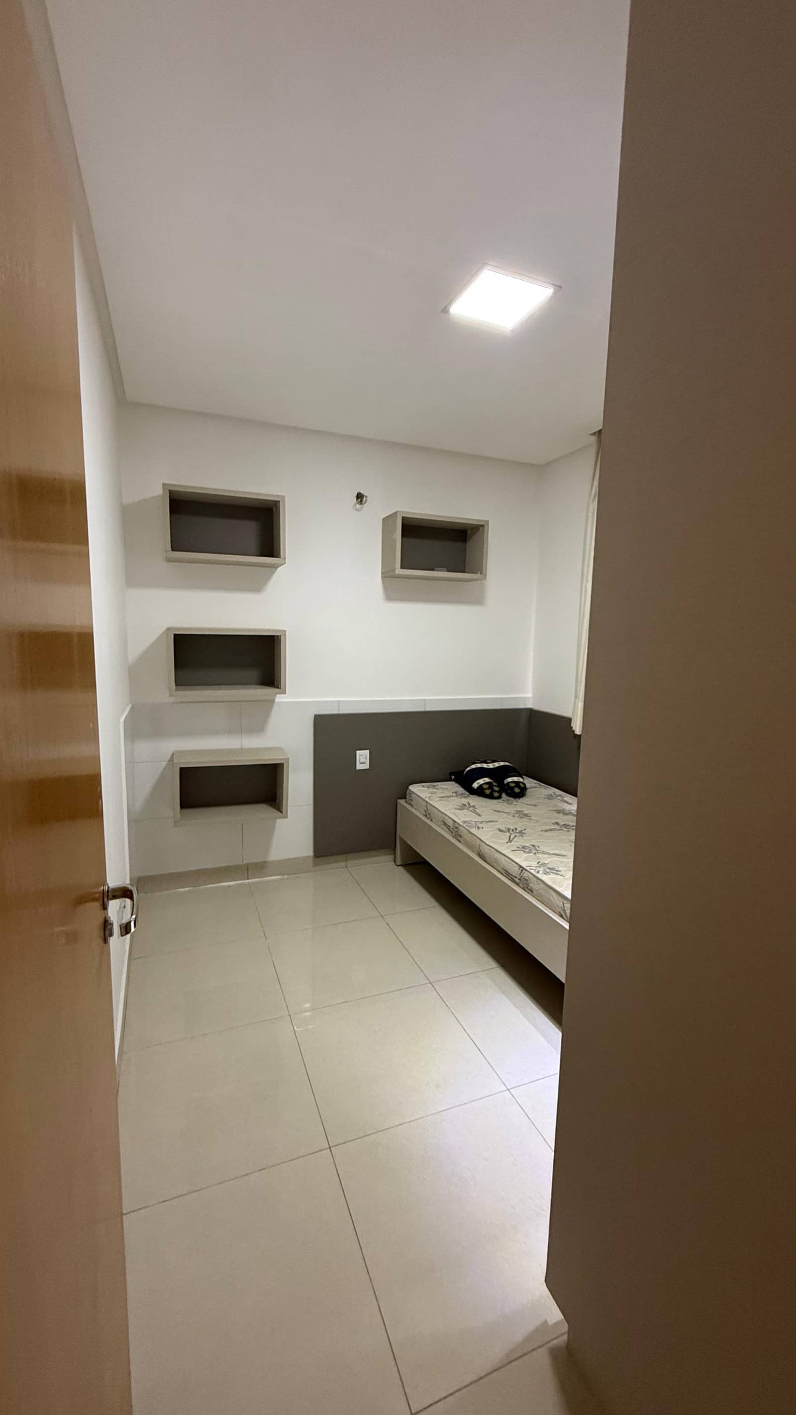 Excelente Casa de Médio Padrão com 3 Quartos (Suíte) – 220m²