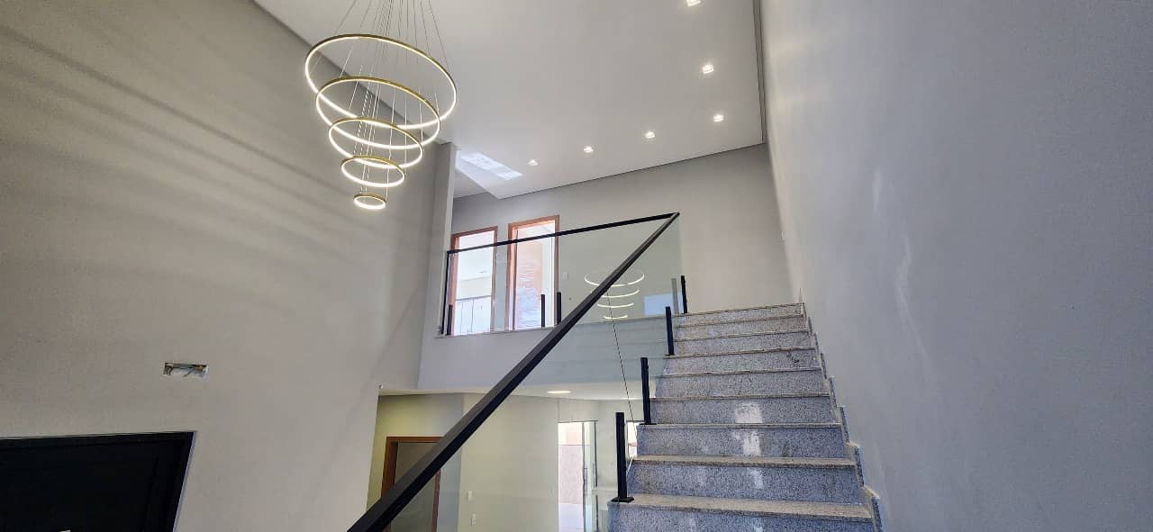 CASA 4 SUITES PROXIMO A T63 NO PARQUE ANHANGUERA