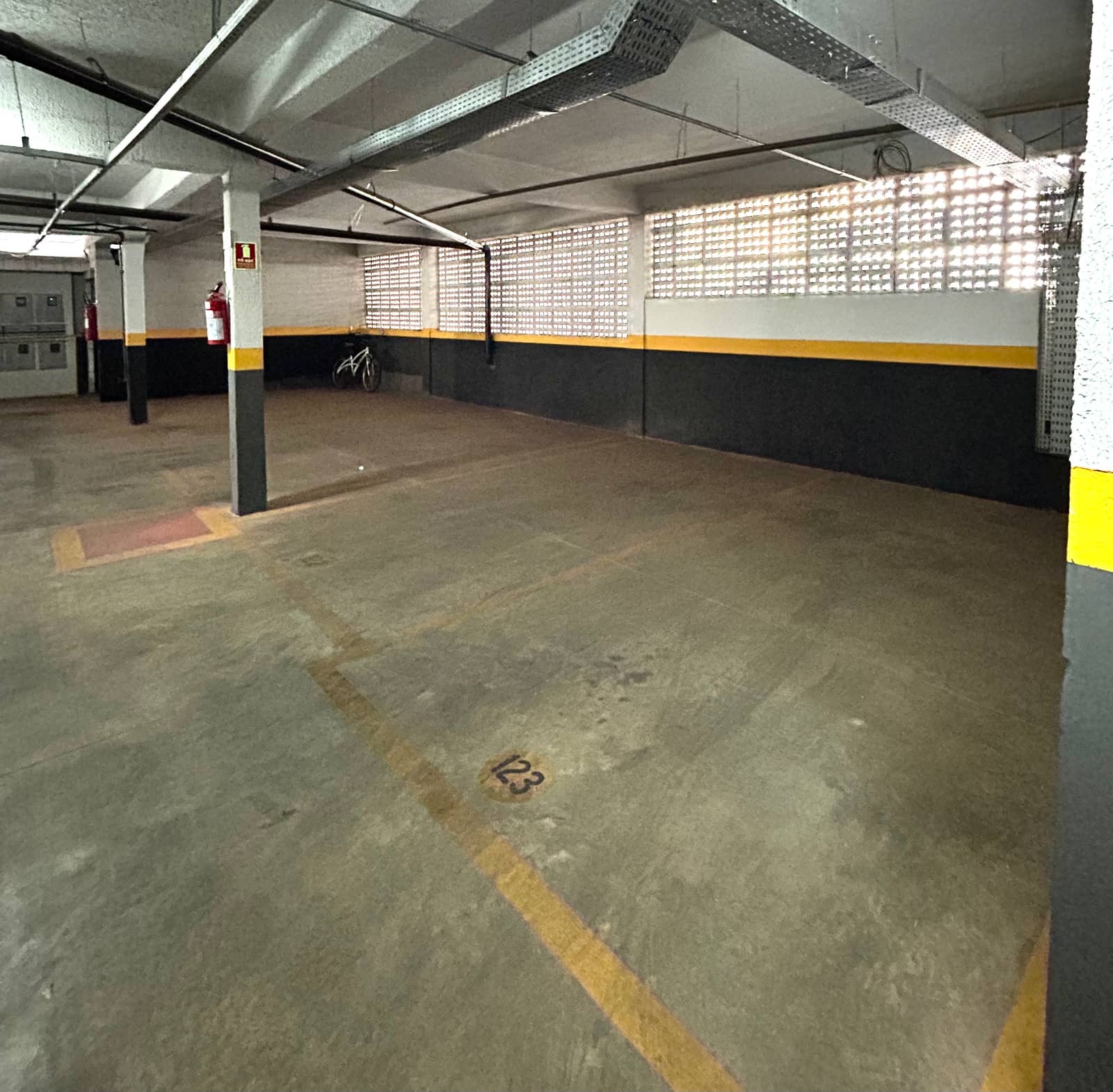 Apartamento de Alto Padrão à Venda – 3 Suítes, 155m², Andar Alto, Completo em Armários e Lazer Total