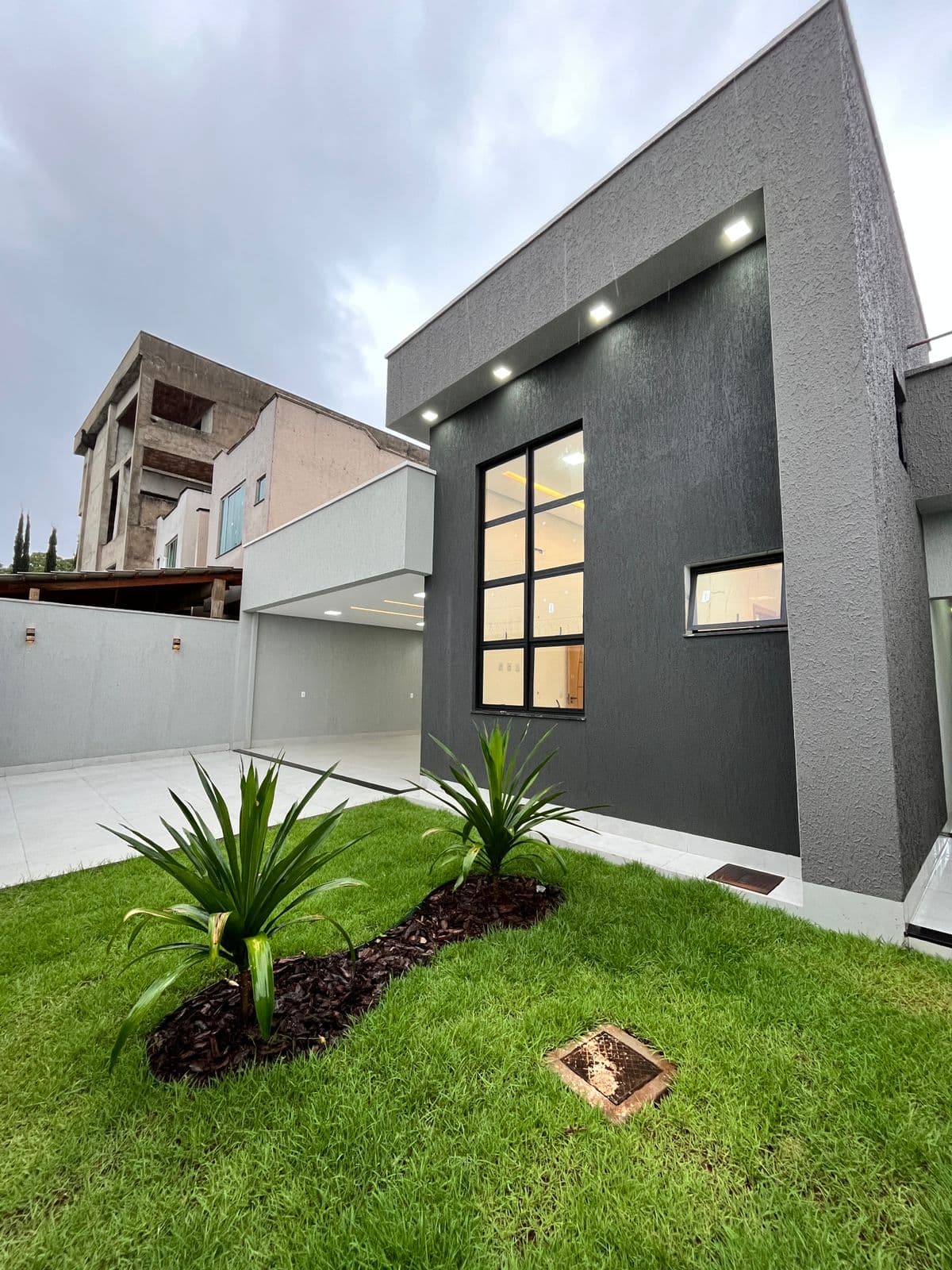 casa 3 quartos sendo  2 suites 3 marias 150 mts lote 240