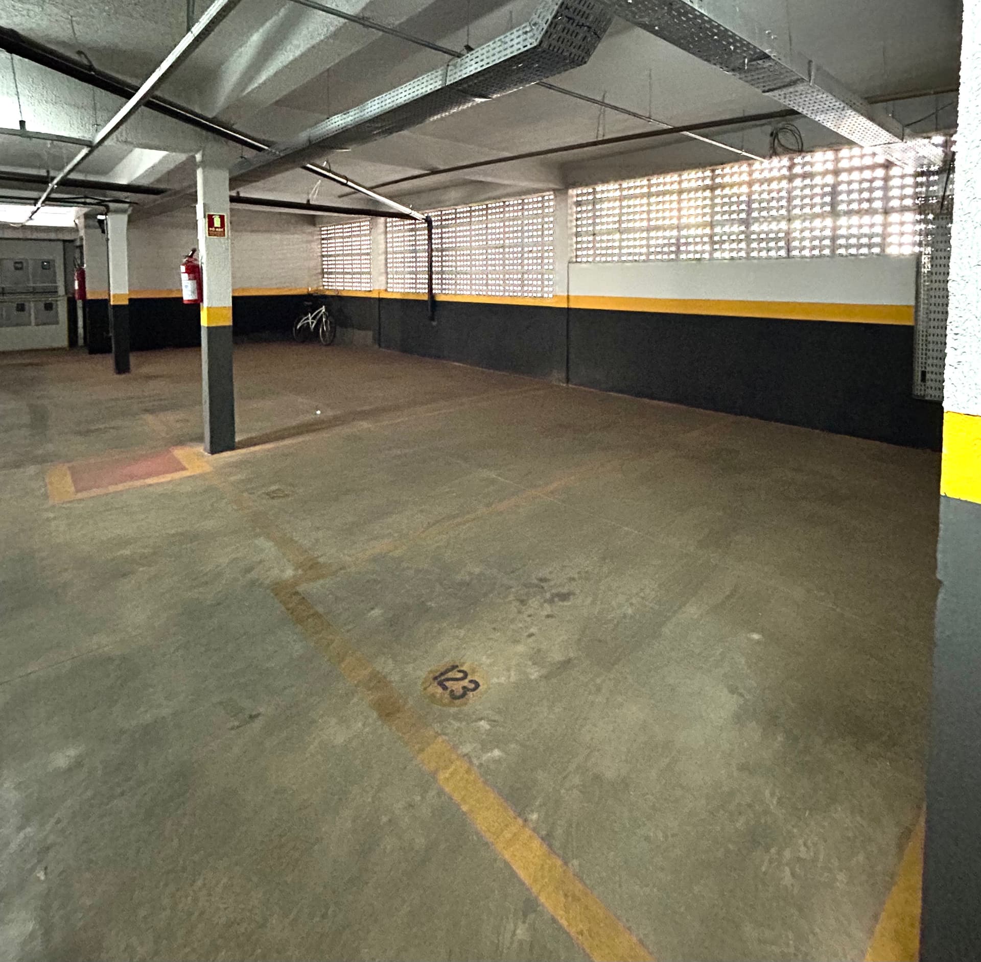 Apartamento de Alto Padrão à Venda – 3 Suítes, 155m², Andar Alto, Completo em Armários e Lazer Total