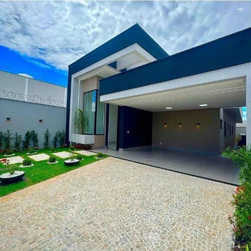 Casa Térrea de Alto Padrão – 3 Suítes com Piscina | Lote Inteiro de 300 m²