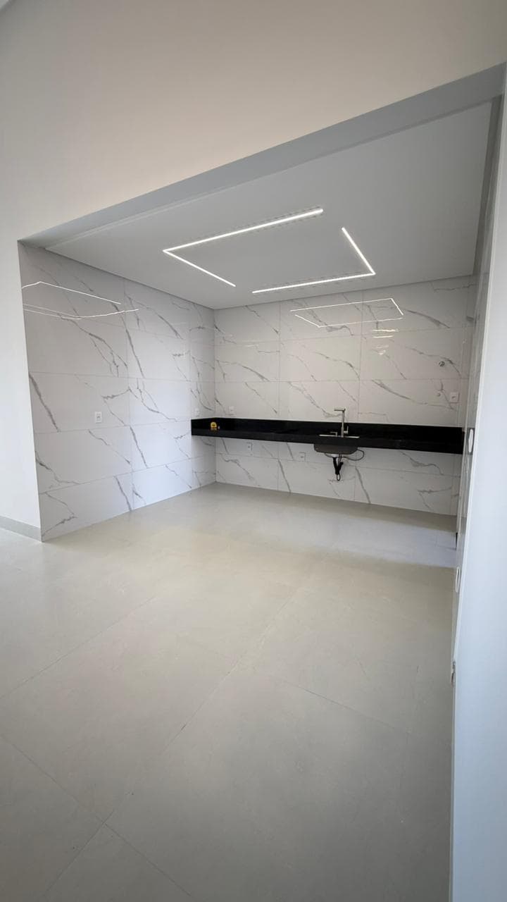 CASA 3 QTOS COM AREA GOURMET PRIVATIVA COM PISCINA E CHURRASQUEIRA