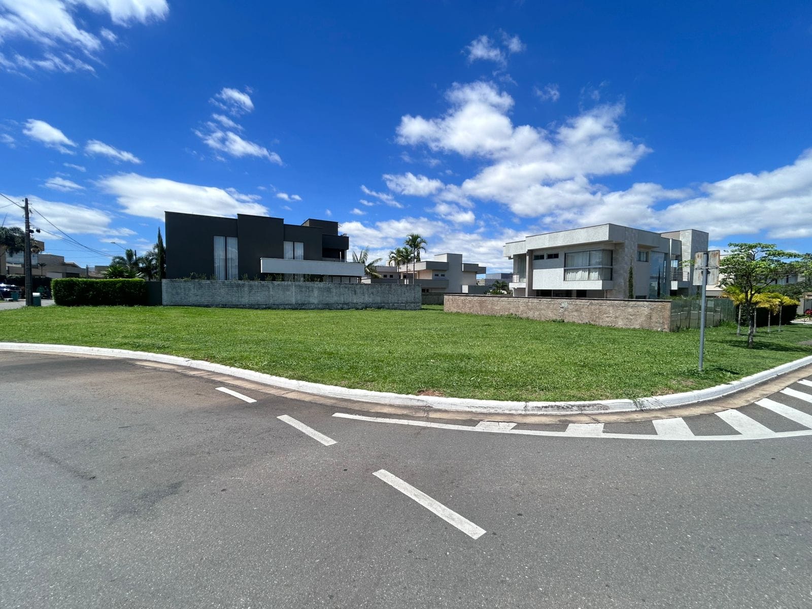 Lote de Esquina – 617,70 m² | Jardins Lisboa – Goiânia
