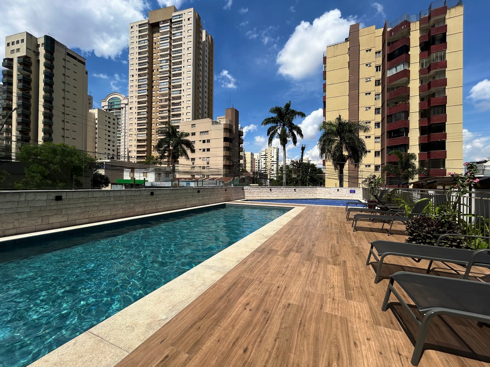 Apartamento de Alto Padrão à Venda – 3 Suítes, 155m², Andar Alto, Completo em Armários e Lazer Total