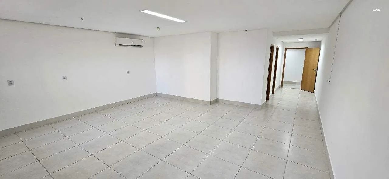 Sala Comercial 71m² à Venda ou Locação no Lourenço Office – Av. T7, Goiânia | 1 Vaga de Garagem | An